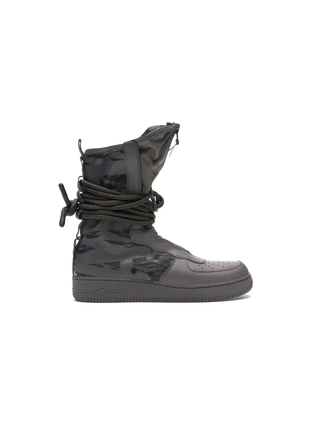 Мужские ботинки высокие Nike SF Air Force 1 High Ridgerock — изображение 1 из 4, черный