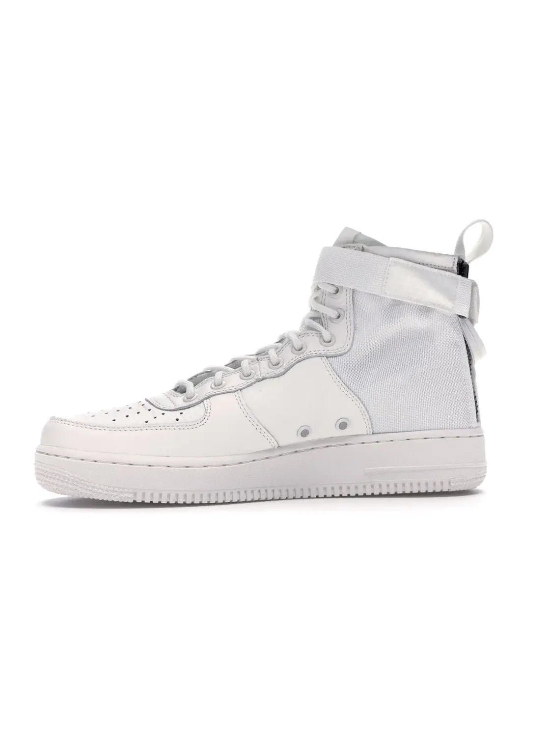 Мужские кроссовки высокие с кожаным верхом Nike SF Air Force 1 Mid — изображение 3 из 4