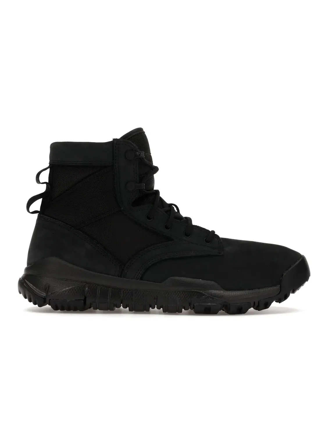 Мужские ботинки кожаные Nike SFB 6" NSW Leather Boot — изображение 1 из 4, черный/черный/черный