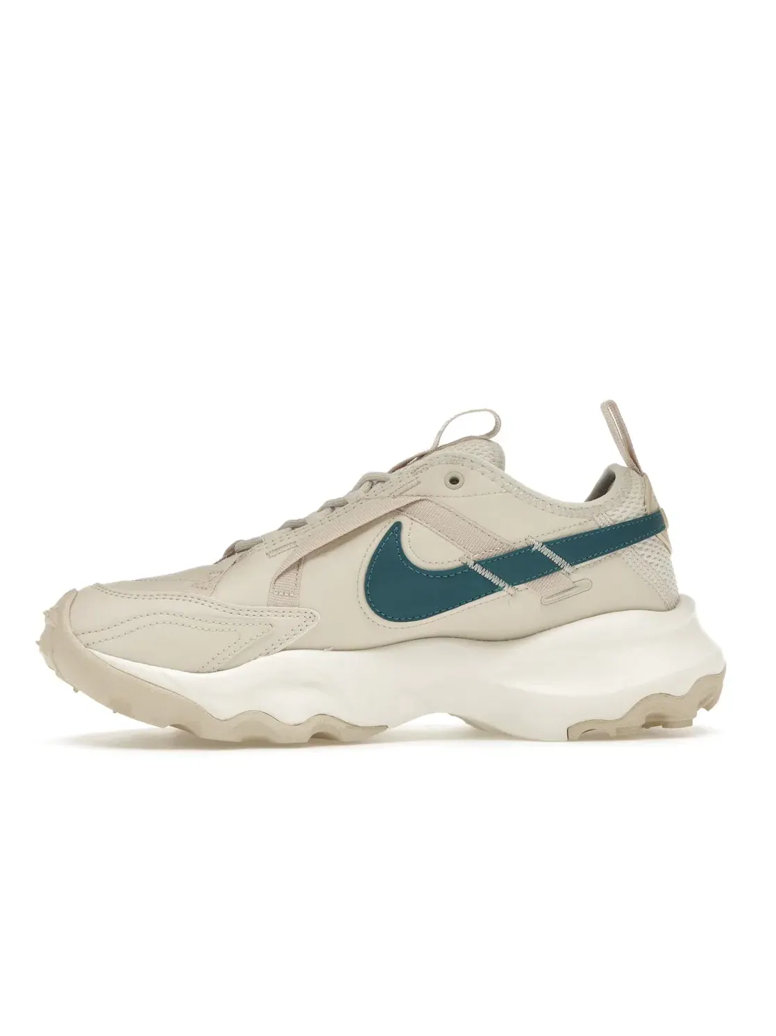 Женские кроссовки Lifestyle Nike TC 7900 — изображение 3 из 4, светлый коричневый