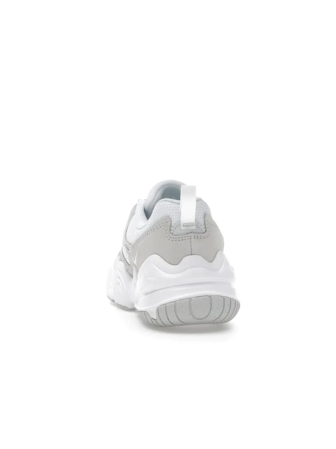 Женские кроссовки для повседневной носки Nike Tech Hera Nike — изображение 4 из 4, белый/белый/белый