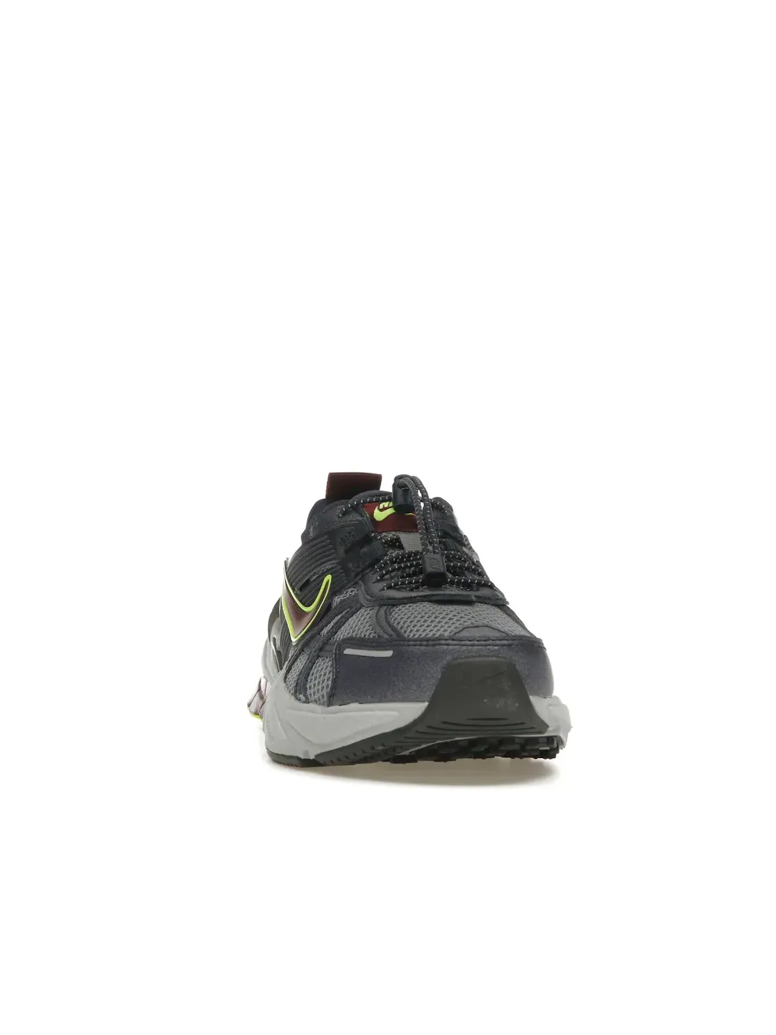 Женские кроссовки Lifestyle Nike V2K Run — изображение 2 из 4, бордовый