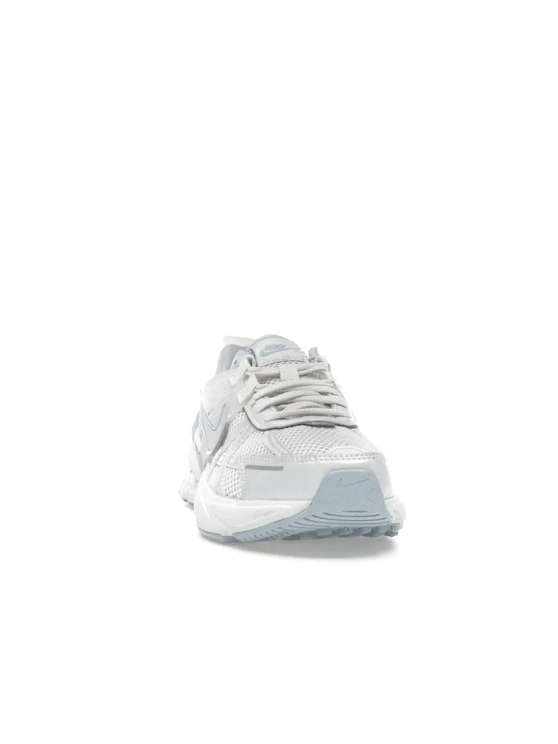 Женские кроссовки Lifestyle Nike V2K Run — изображение 2 из 4