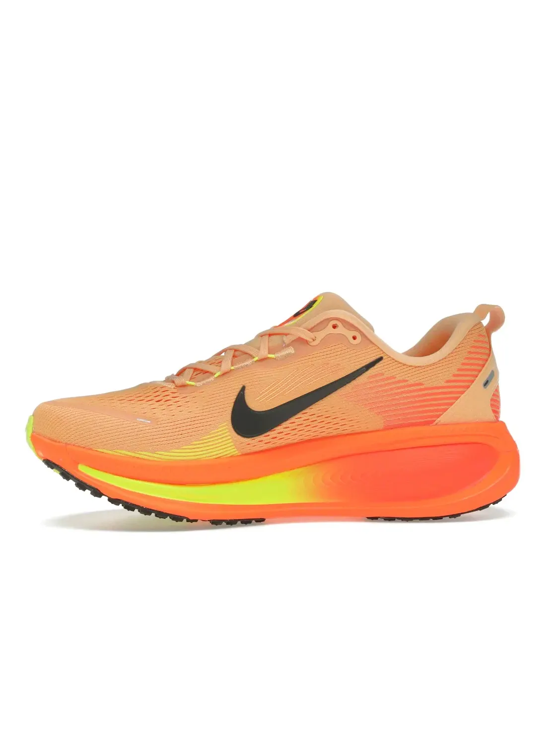 Мужские кроссовки беговые с ярким дизайном Nike Vomero 18 — изображение 3 из 4