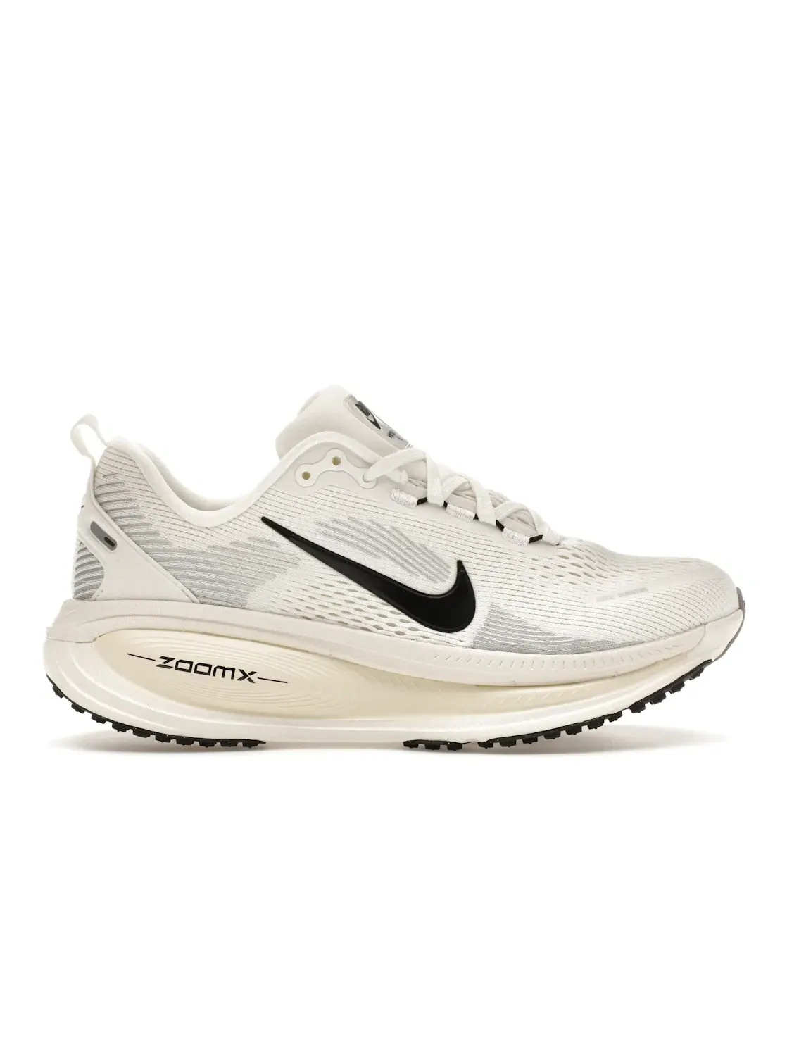 Женские кроссовки для бега Nike Vomero 18 Nike — изображение 1 из 4, белый///черный