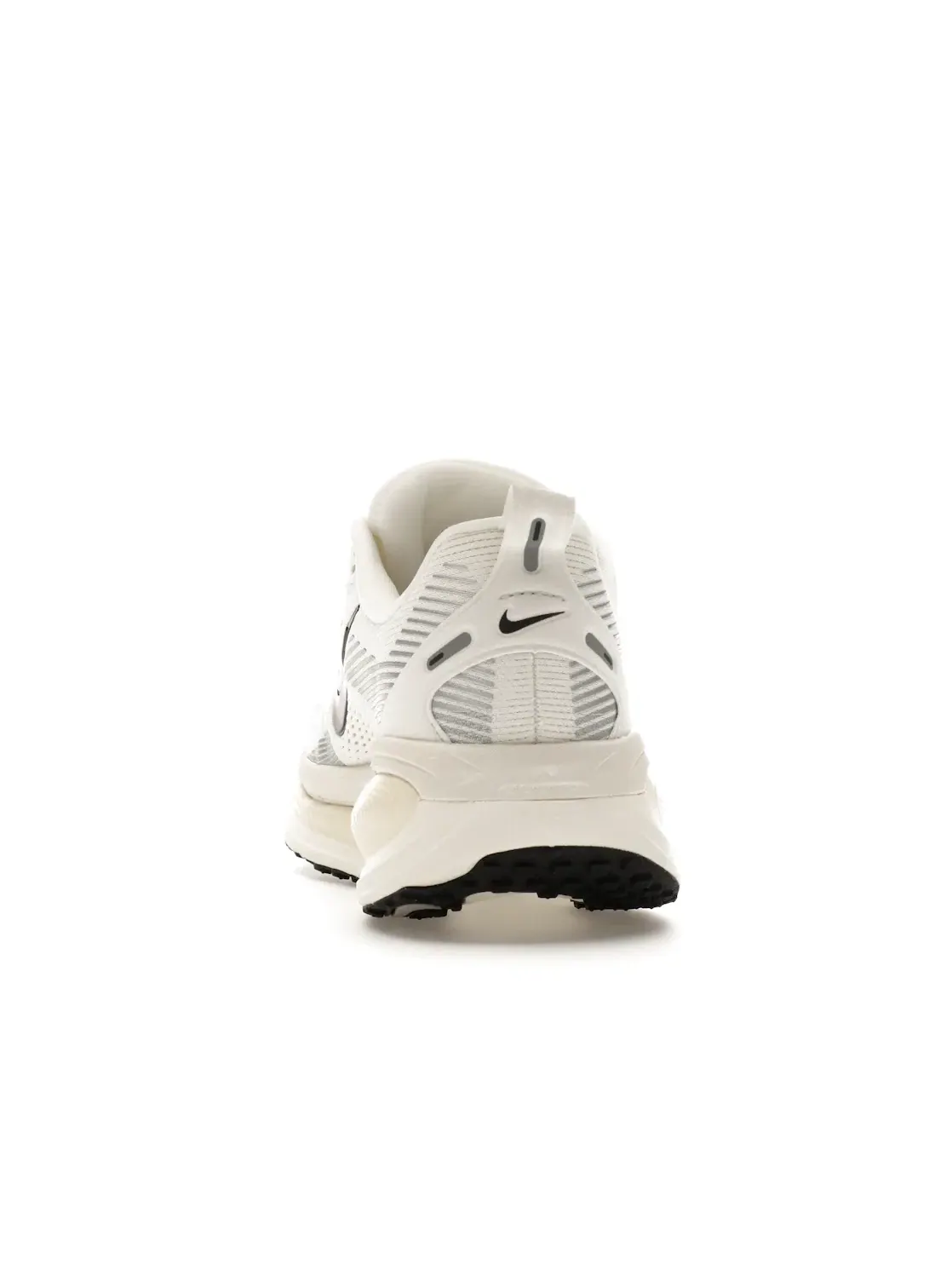 Женские кроссовки для бега Nike Vomero 18 Nike — изображение 4 из 4, белый///черный