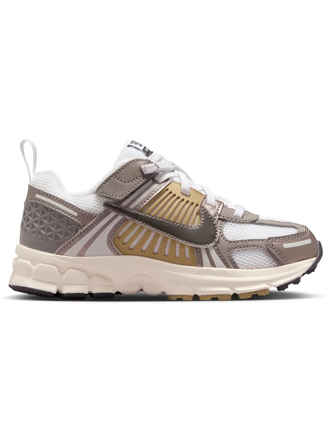 Детские кроссовки Lifestyle Nike Vomero 5 — изображение 1 из 1, металлик/бежевый/белый