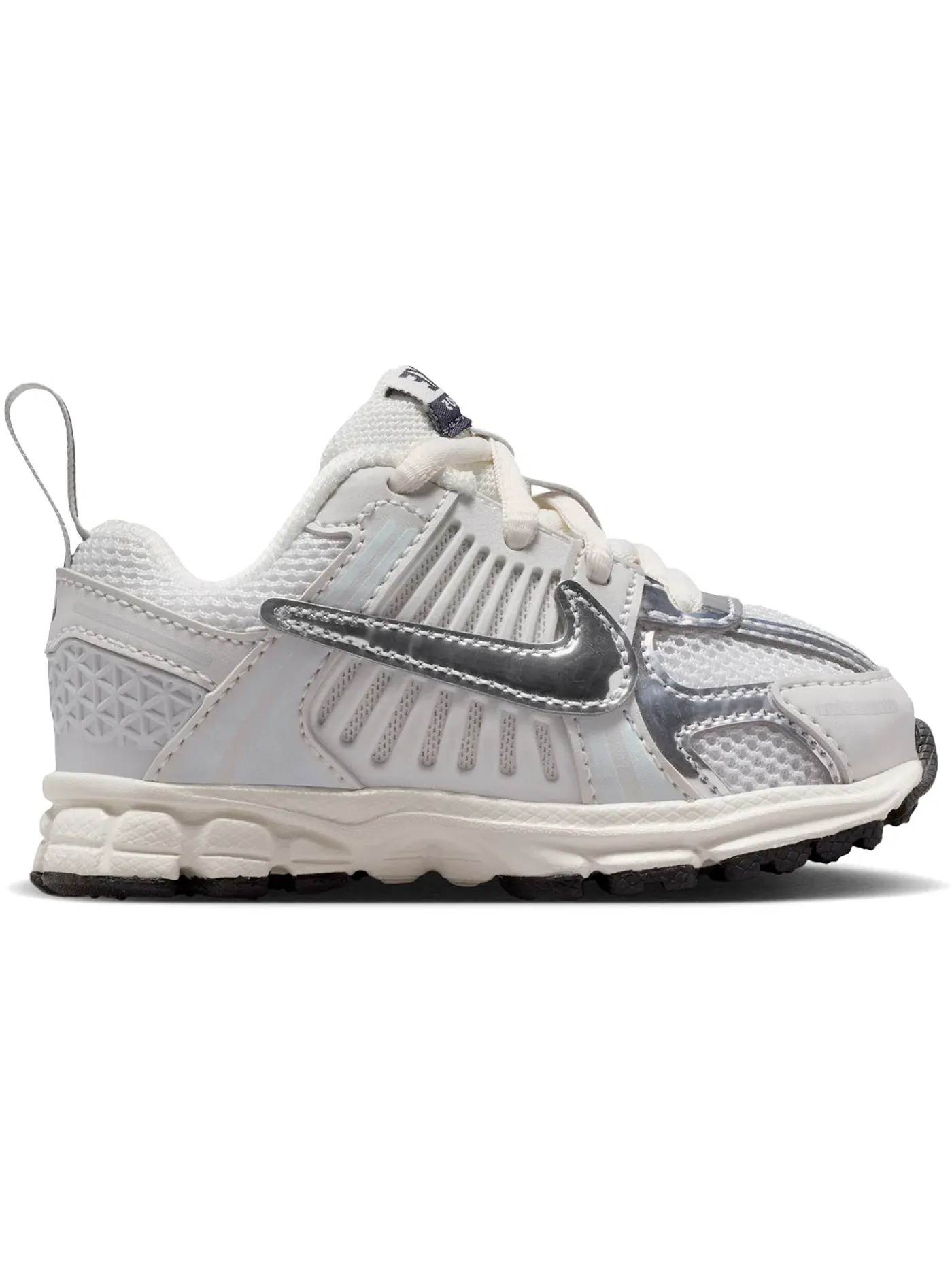 Детские кроссовки Lifestyle Nike Vomero 5, Photon Dust/Gridiron/Sail/Chrome — изображение 1 из 1