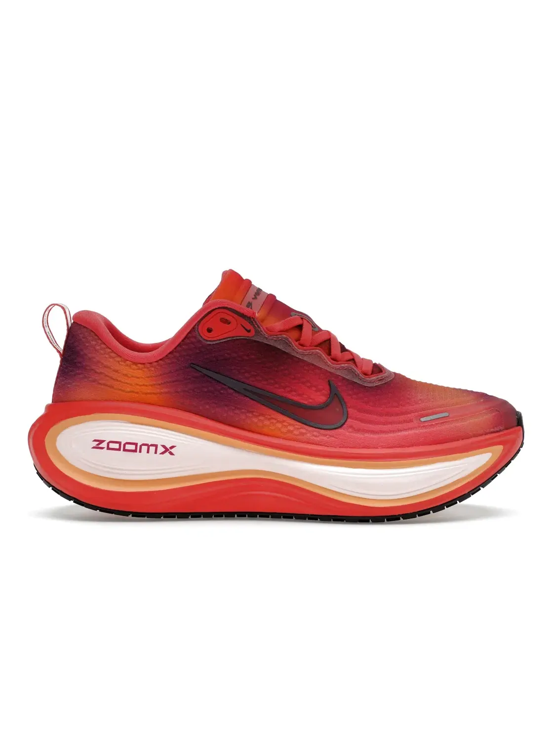 Женские кроссовки для бега Nike Vomero Plus SE, Ember Glow/Bordeaux/Marakesh — изображение 1 из 4