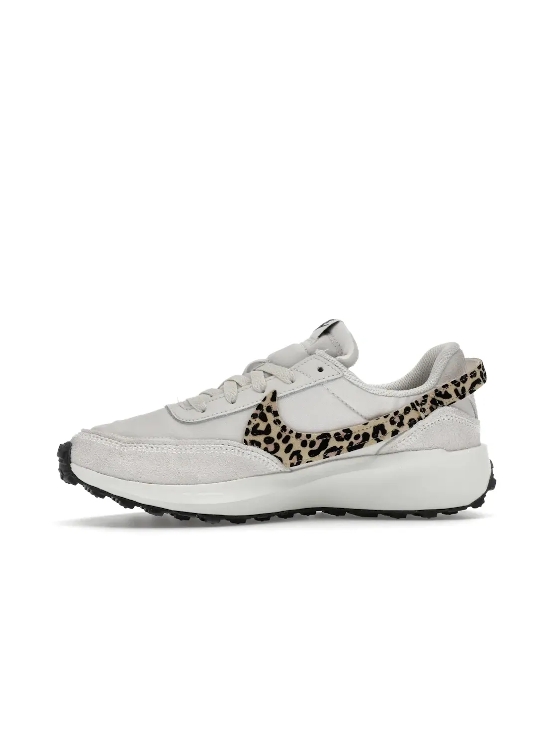 Женские кроссовки Lifestyle Nike Waffle Debut — изображение 3 из 4, белый/черный