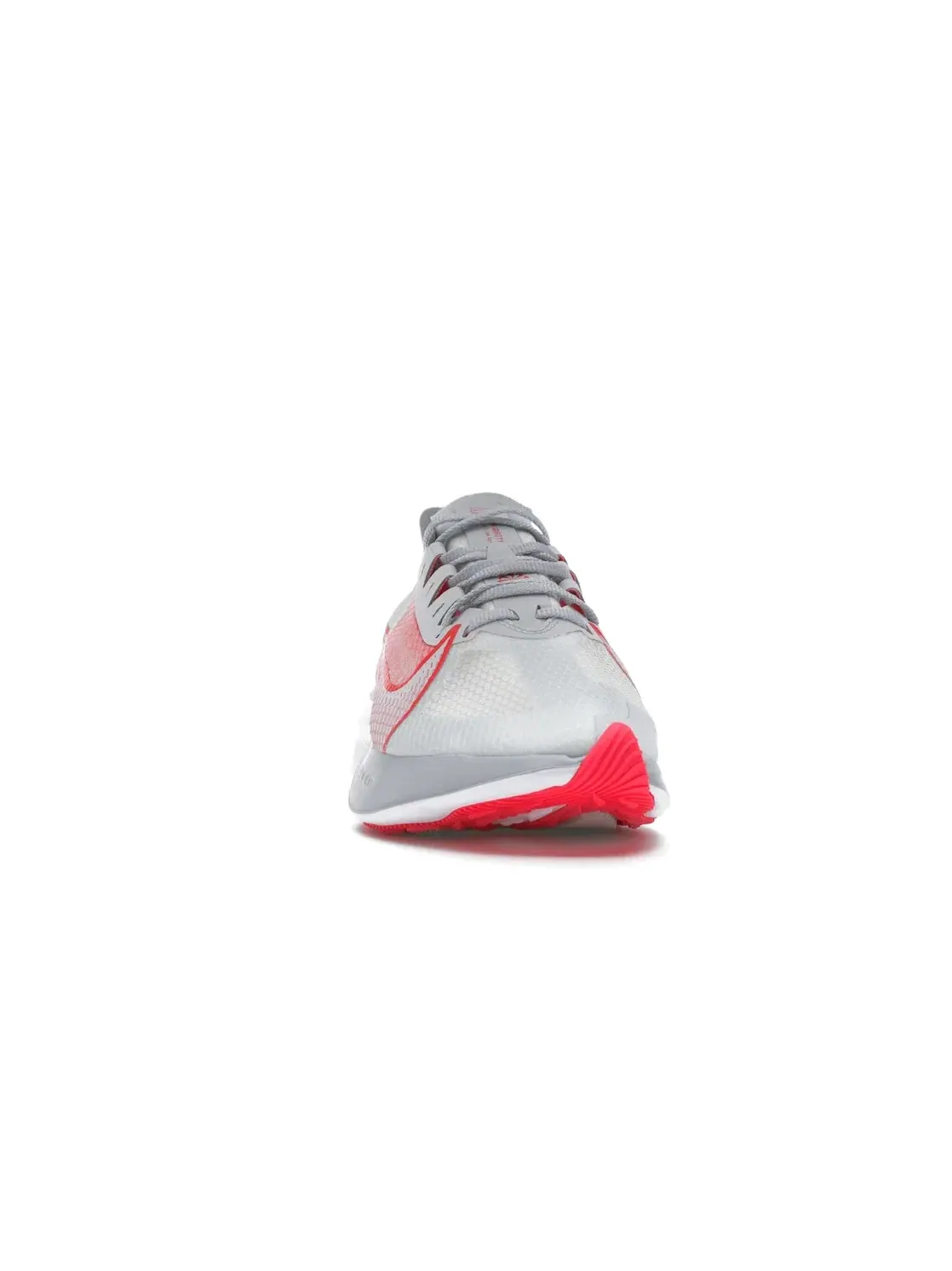 Женские кроссовки для бега Nike Zoom Gravity — изображение 2 из 4, платиновый-красный-белый