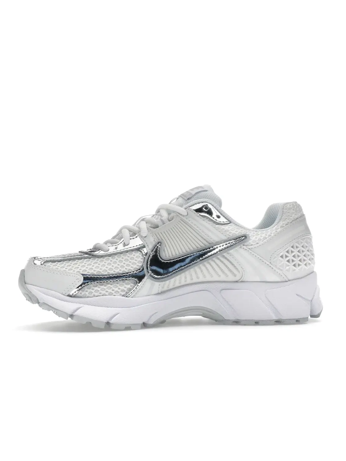 Женские кроссовки с сетчатым верхом Nike Zoom Vomero 5 — изображение 2 из 3