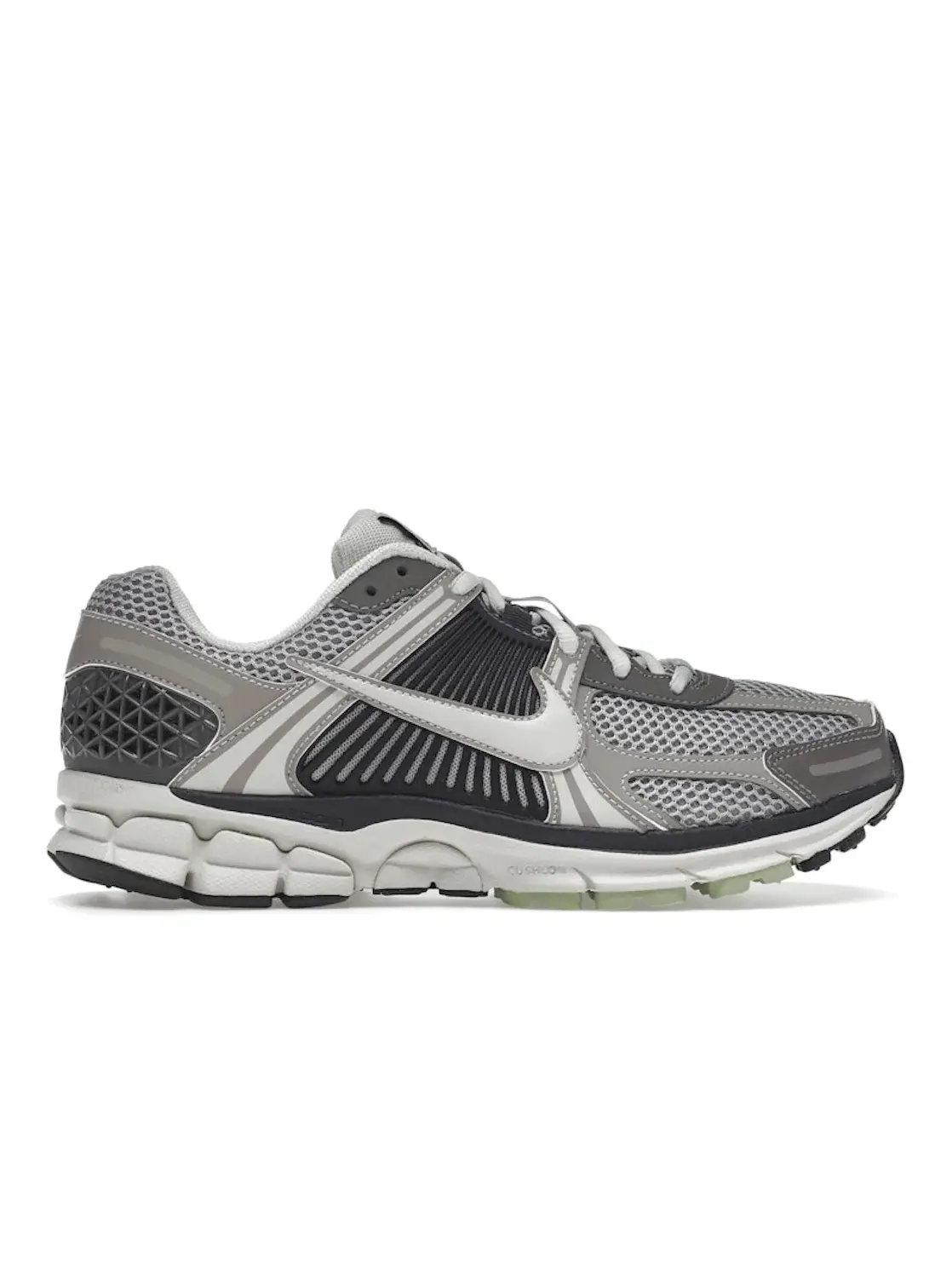 Женские кроссовки Lifestyle Nike Zoom Vomero 5, Cobblestone/Flat Pewter-Light Bone — изображение 1 из 4