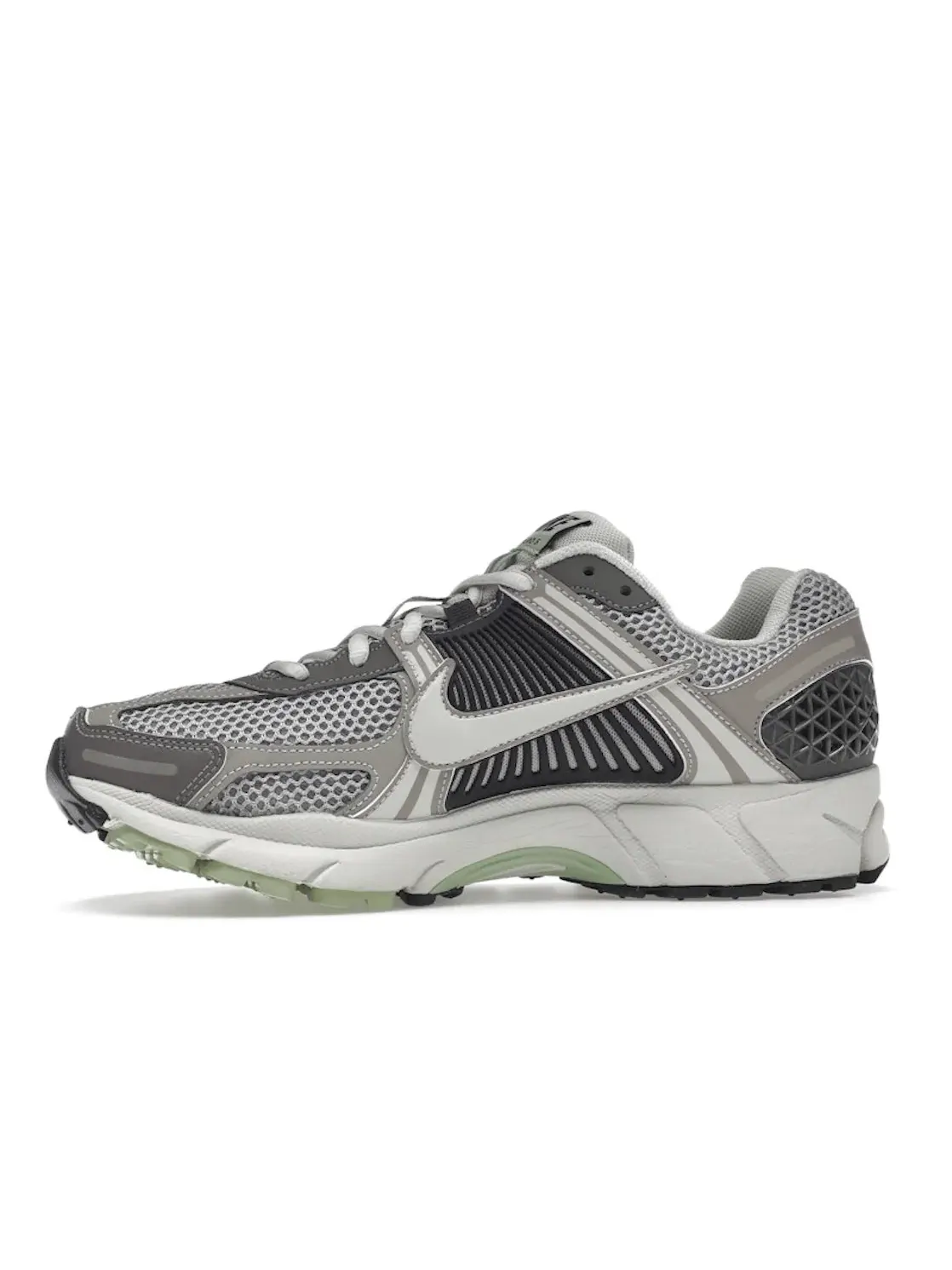 Женские кроссовки Lifestyle Nike Zoom Vomero 5, Cobblestone/Flat Pewter-Light Bone — изображение 3 из 4