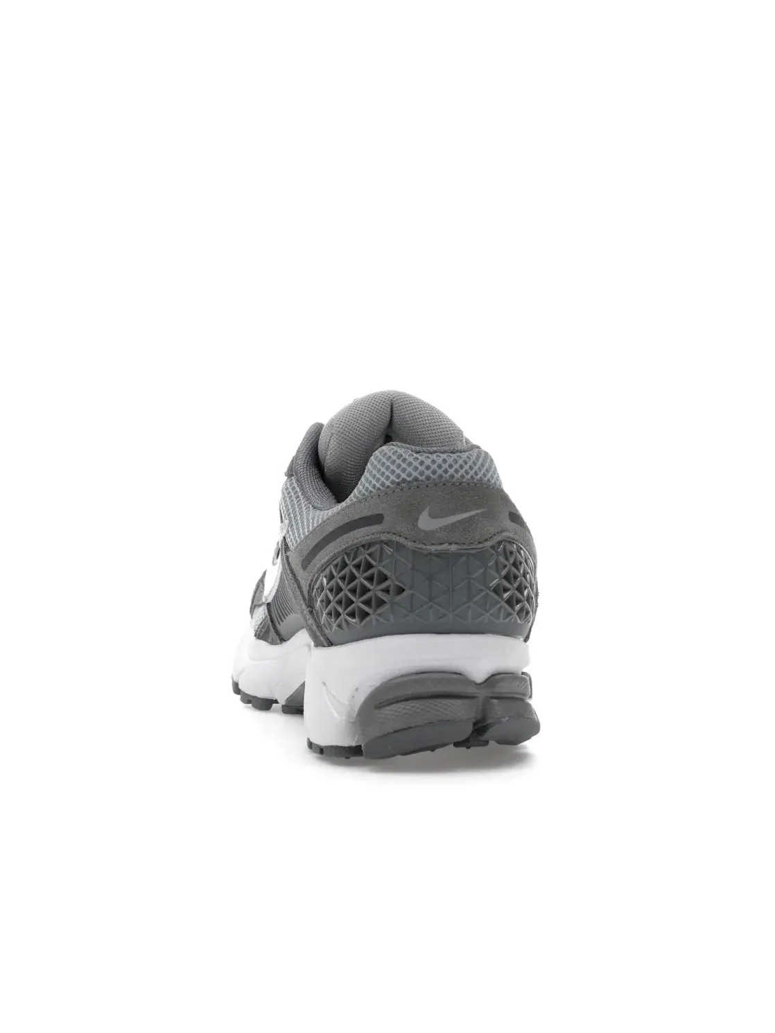 Мужские кроссовки для повседневной носки Nike Zoom Vomero 5 — изображение 4 из 4, серый/серый/белый