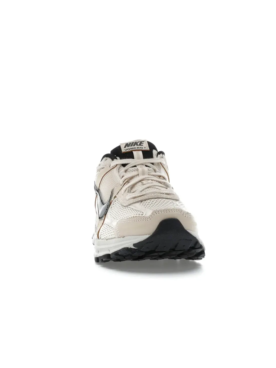 Женские кроссовки для повседневной носки Nike Zoom Vomero 5 — изображение 2 из 4, белый//светлый