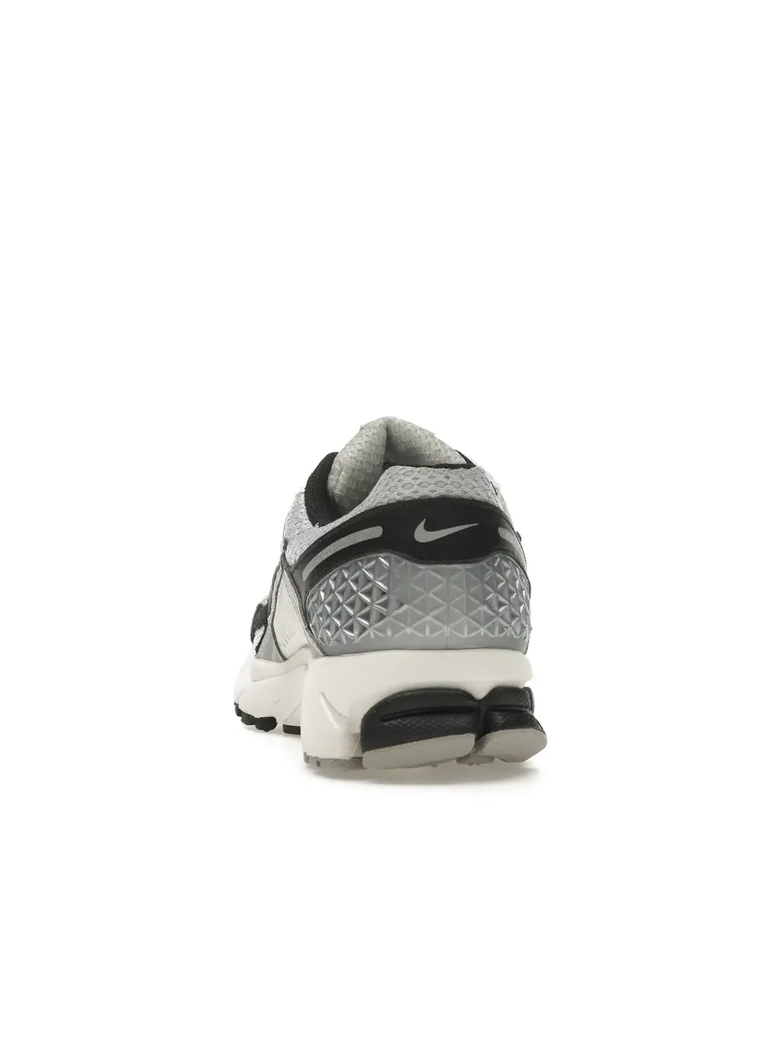 Женские кроссовки с сетчатым верхом Nike Zoom Vomero 5 — изображение 4 из 4