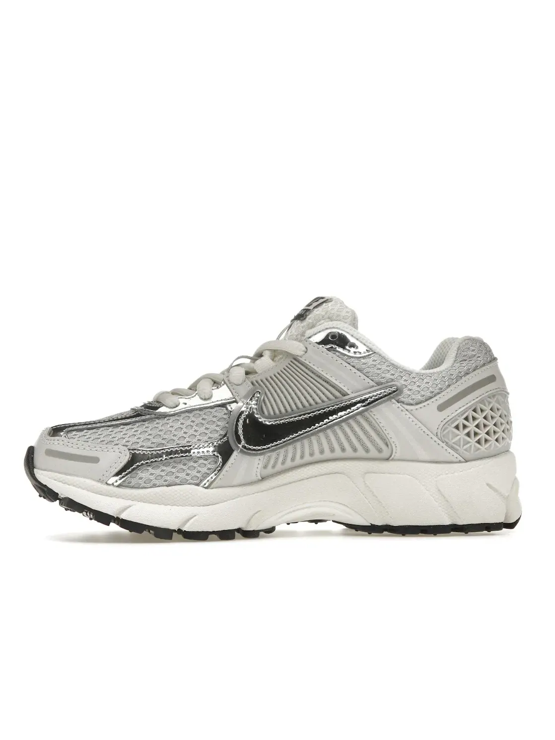Женские кроссовки с технологией Zoom Air Nike Nike Zoom Vomero 5, Photon Dust/Chrome/Gridiron/Sail — изображение 3 из 4