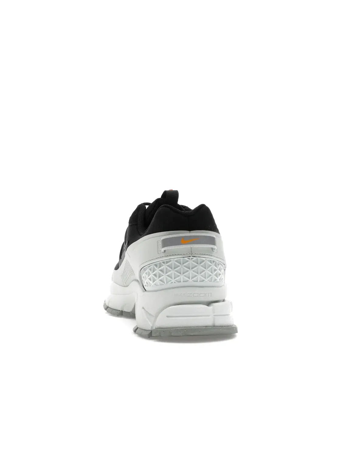 Мужские кроссовки Lifestyle с водоотталкивающей отделкой Nike Zoom Vomero 5 Roam — изображение 4 из 4