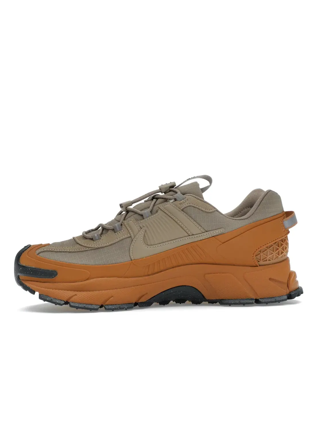 Женские кроссовки Lifestyle Nike Zoom Vomero 5 Roam — изображение 3 из 4, золотистый/хаки