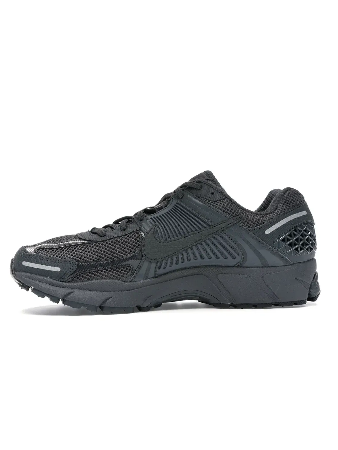 Мужские кроссовки с технологией Zoom Air Nike Zoom Vomero 5 — изображение 3 из 4, черный-серый