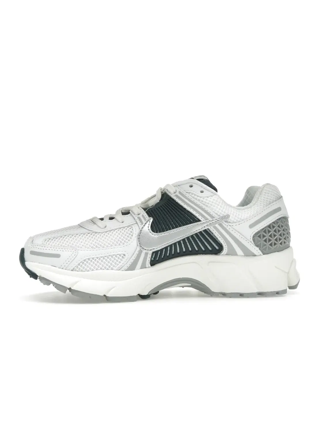 Женские кроссовки Lifestyle Nike Zoom Vomero 5 — изображение 3 из 4