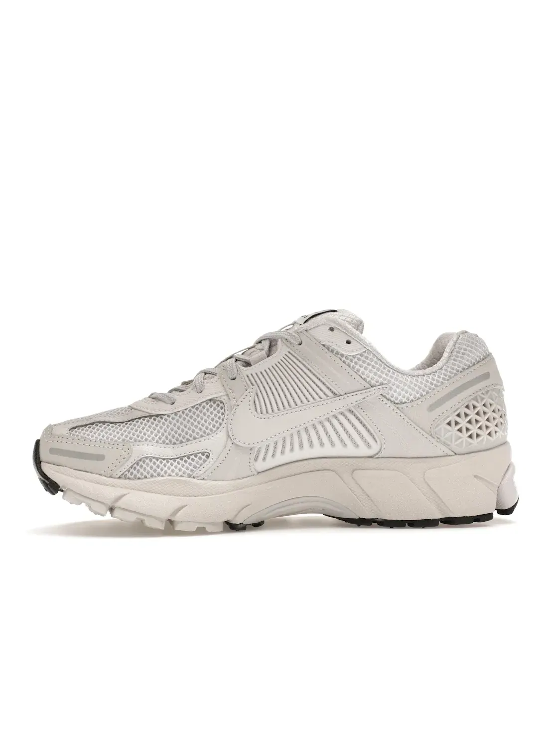 Женские кроссовки с амортизацией Zoom Air Nike Zoom Vomero 5 — изображение 3 из 4, белый/черный//серый