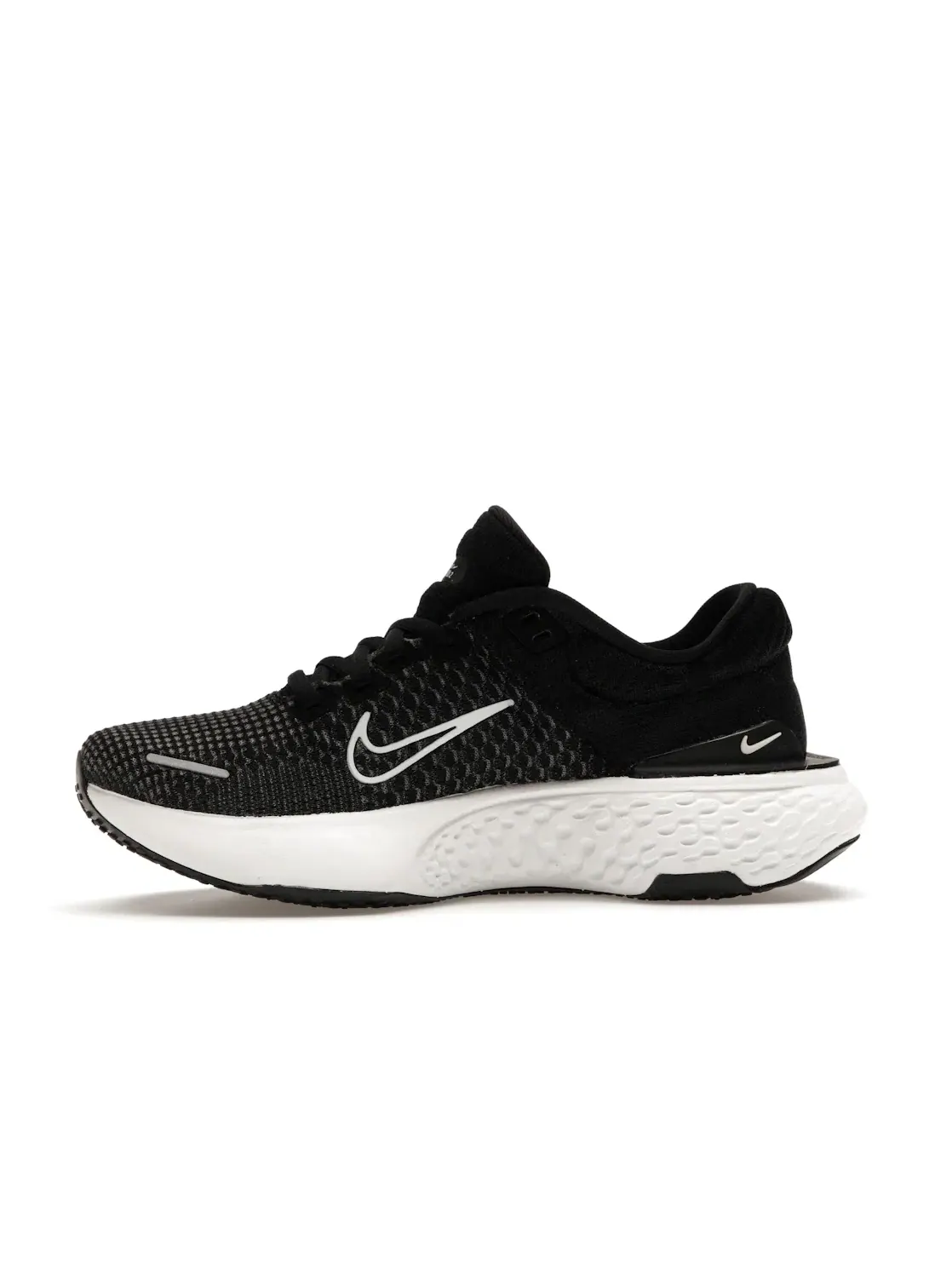 Женские кроссовки для бега с амортизацией Nike ZoomX Invincible Run Flyknit — изображение 3 из 4, черный/белый-белый