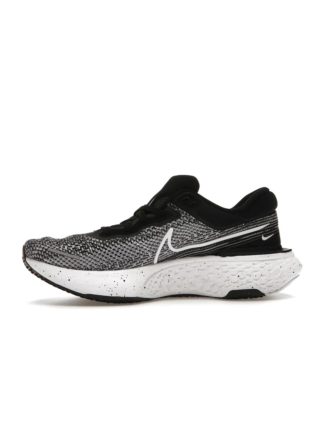 Мужские кроссовки для бега с амортизацией Nike ZoomX Invincible Run Flyknit — изображение 3 из 4, белый/черный/белый