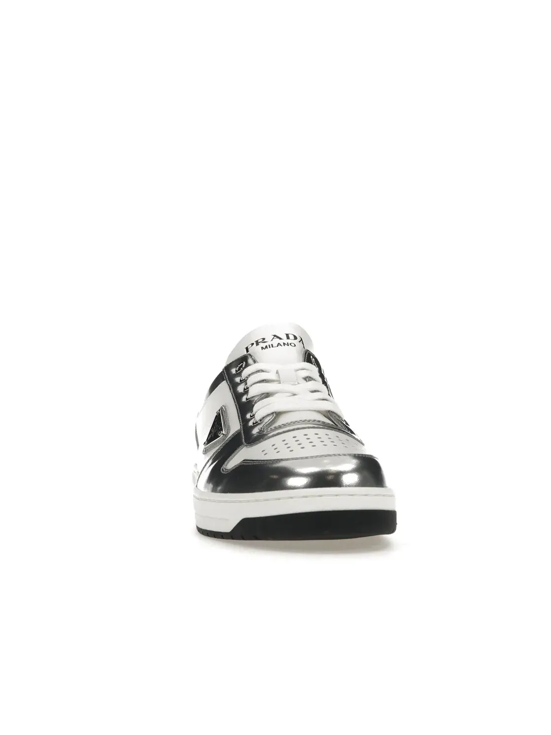 Мужские кроссовки низкие с кожаным верхом Prada Downtown Low Top Sneakers Prada — изображение 2 из 4, белый/серебристый