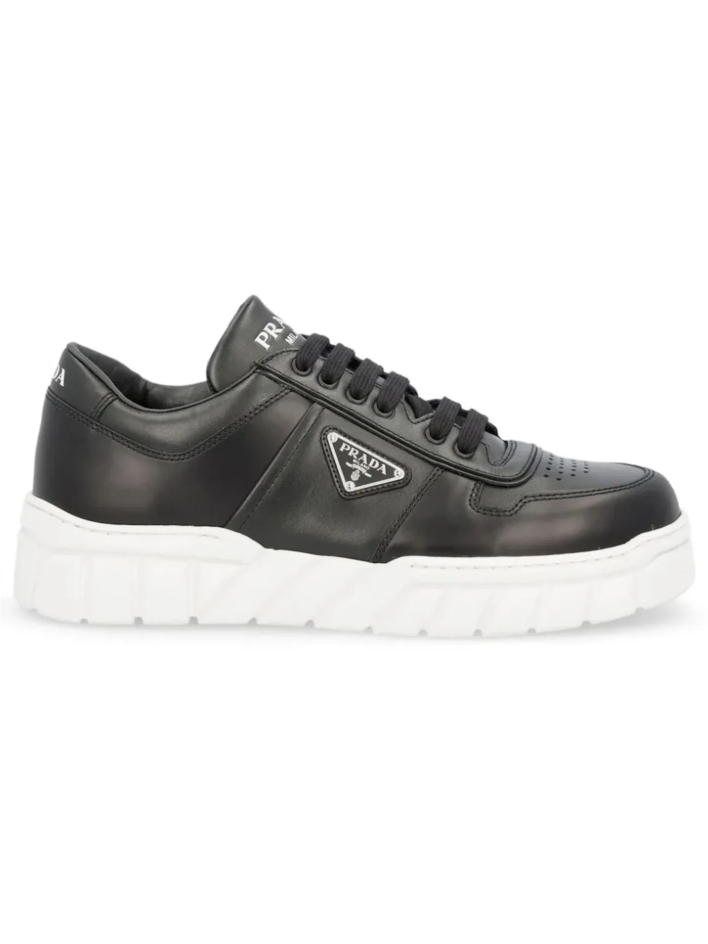Мужские кожаные кроссовки с логотипом Prada Logo Plaque Lace Up Sneakers Prada — изображение 1 из 1, белый