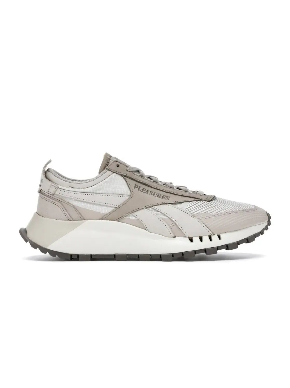 Кроссовки мужские Reebok Classic Leather Legacy, Lifestyle — изображение 1 из 4, бежевый