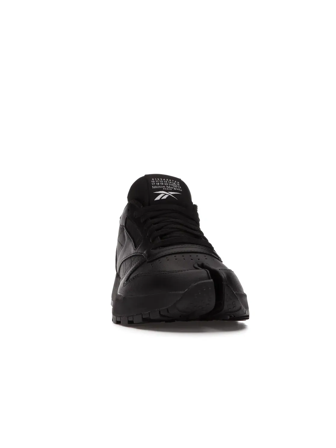 Кроссовки мужские Reebok Classic Leather Tabi, кожаные — изображение 2 из 4, черный