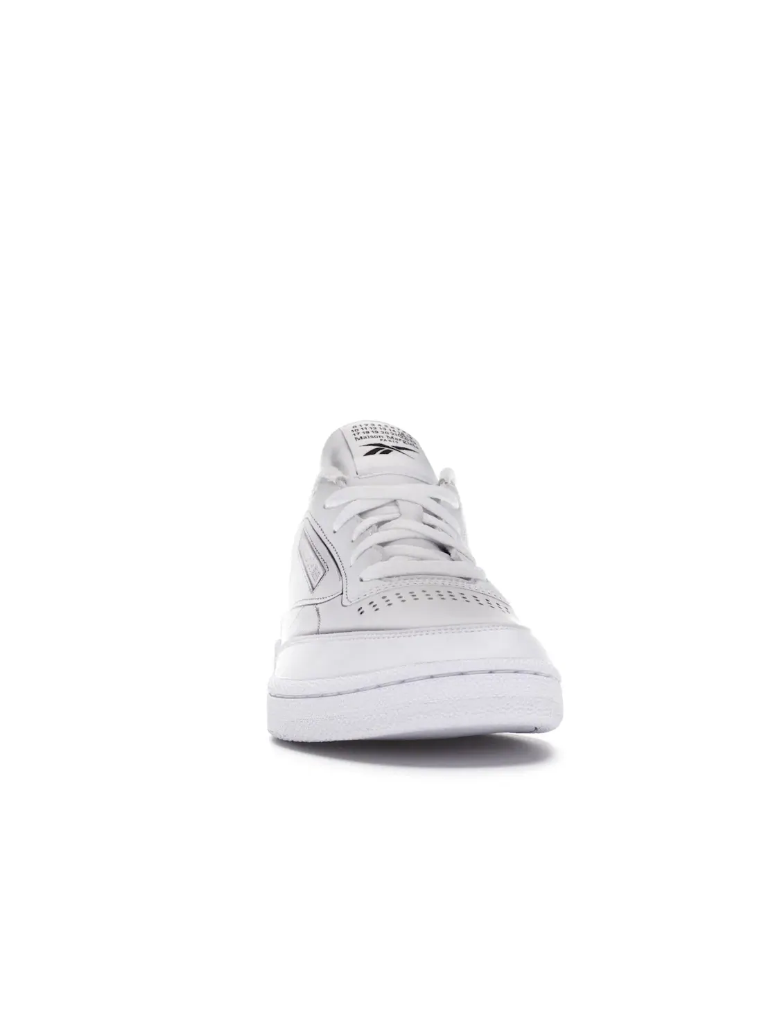 Кроссовки мужские Reebok Club C Maison Margiela — изображение 2 из 4, белый/белый/белый