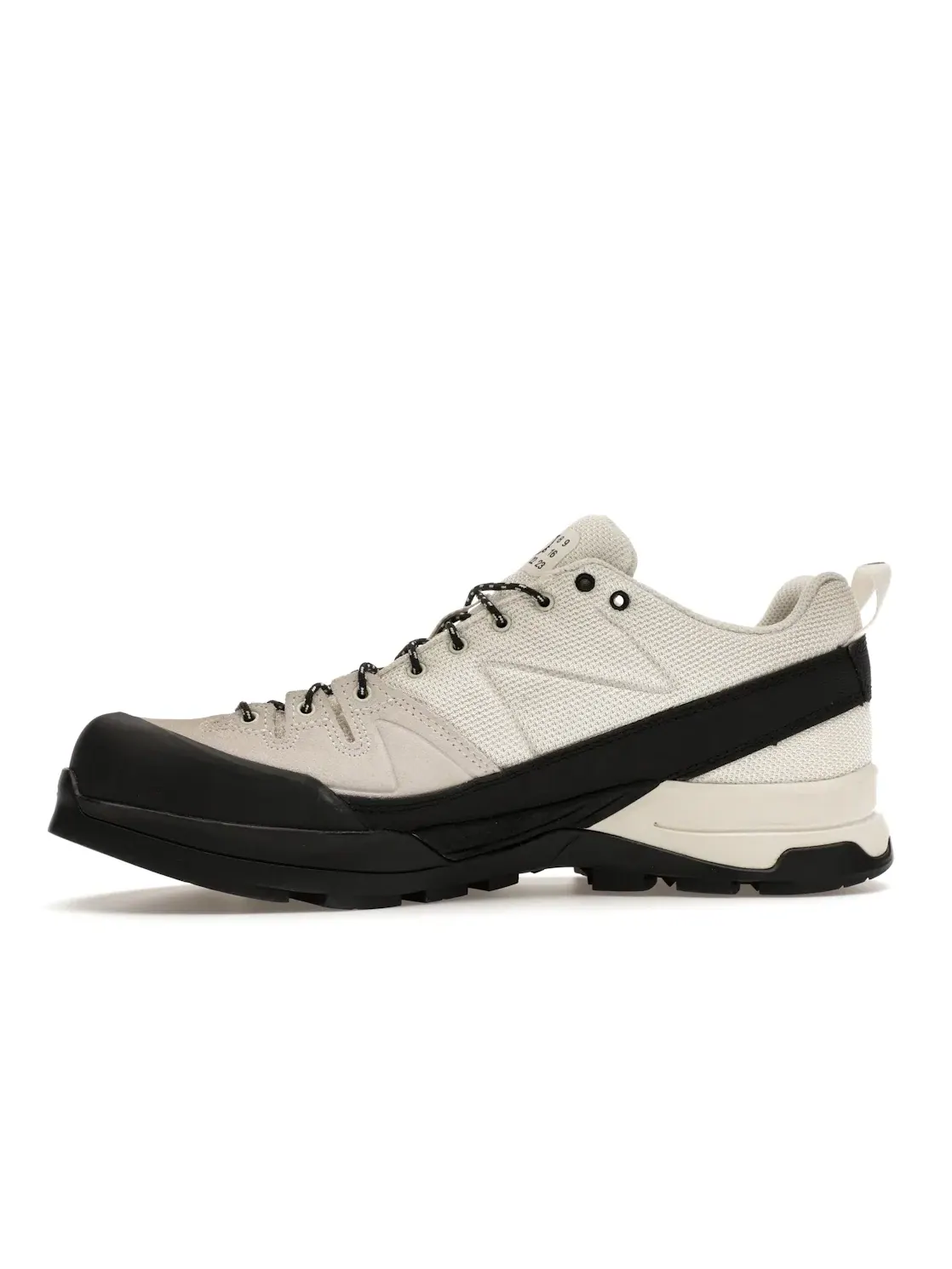 Кроссовки Salomon Lifestyle X-Alp MM6 Maison Margiela Vanilla Ice/Black/Almond Milk — изображение 3 из 4, черный