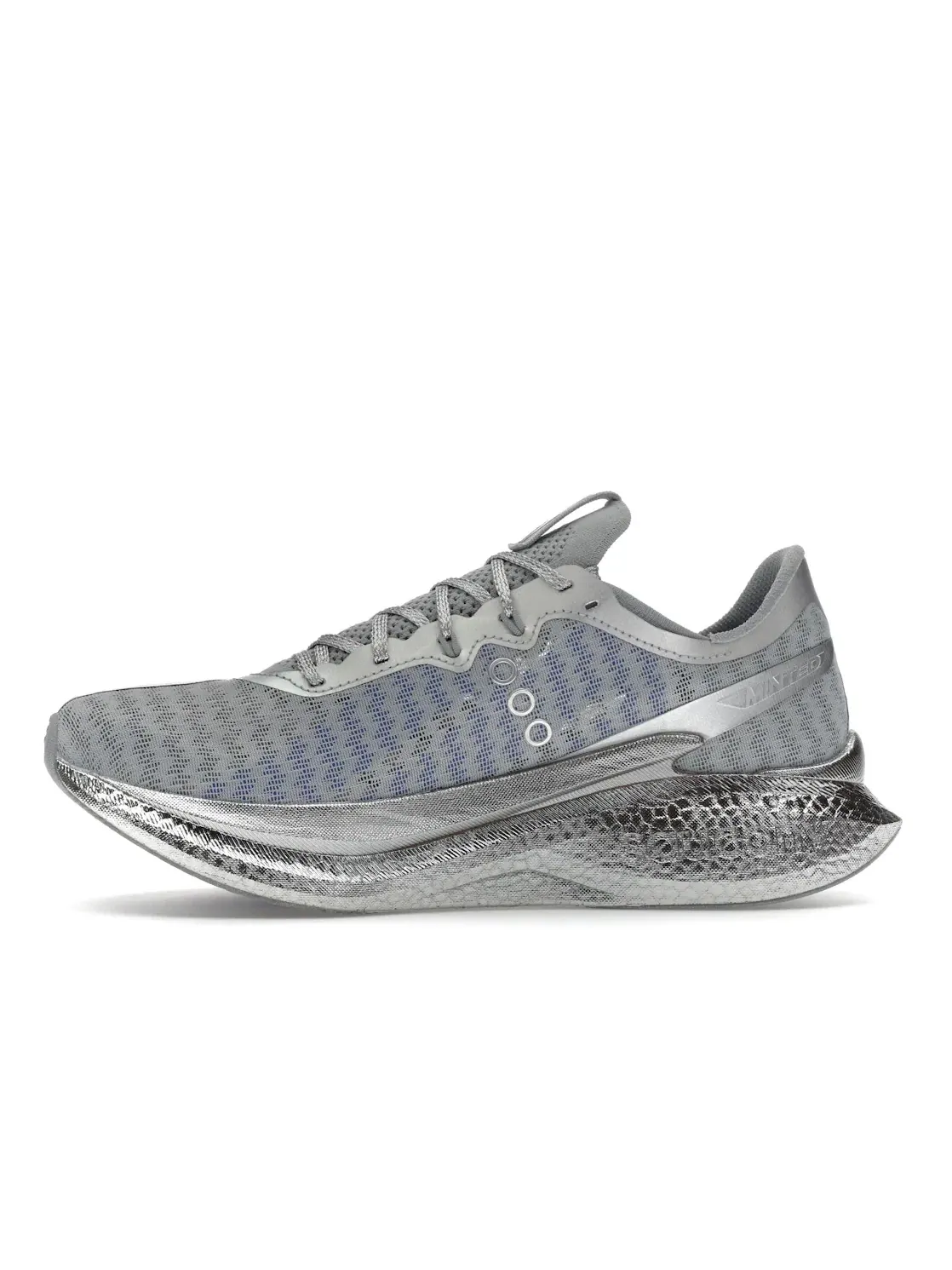 Мужские кроссовки для бега с карбоновой пластиной Saucony Endorphin Pro 5 Minted NY — изображение 3 из 4, серебряный