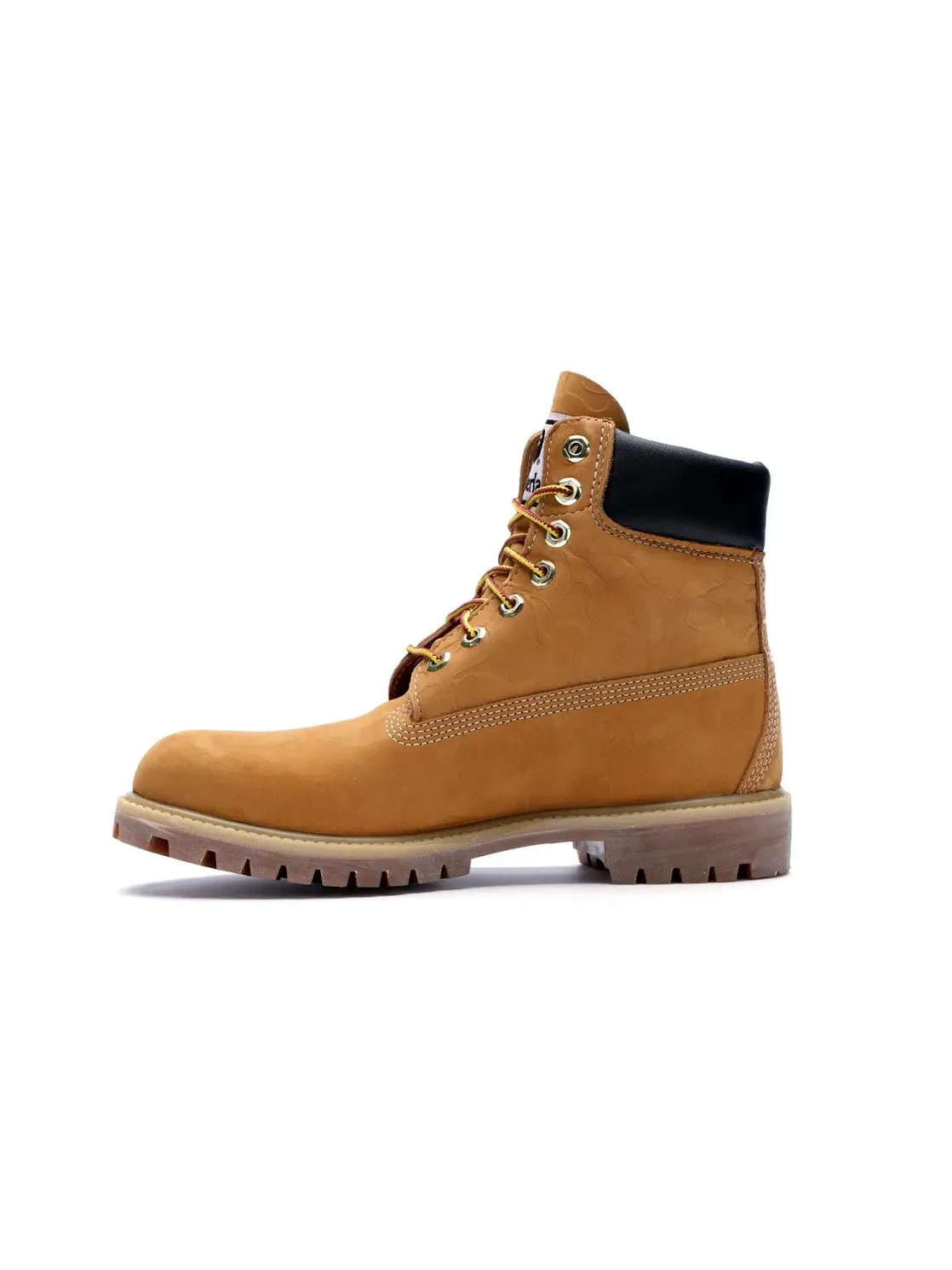 Мужской ботинок с камуфляжем Timberland 6" Boot BAPE x Undefeated — изображение 3 из 4, пшеница
