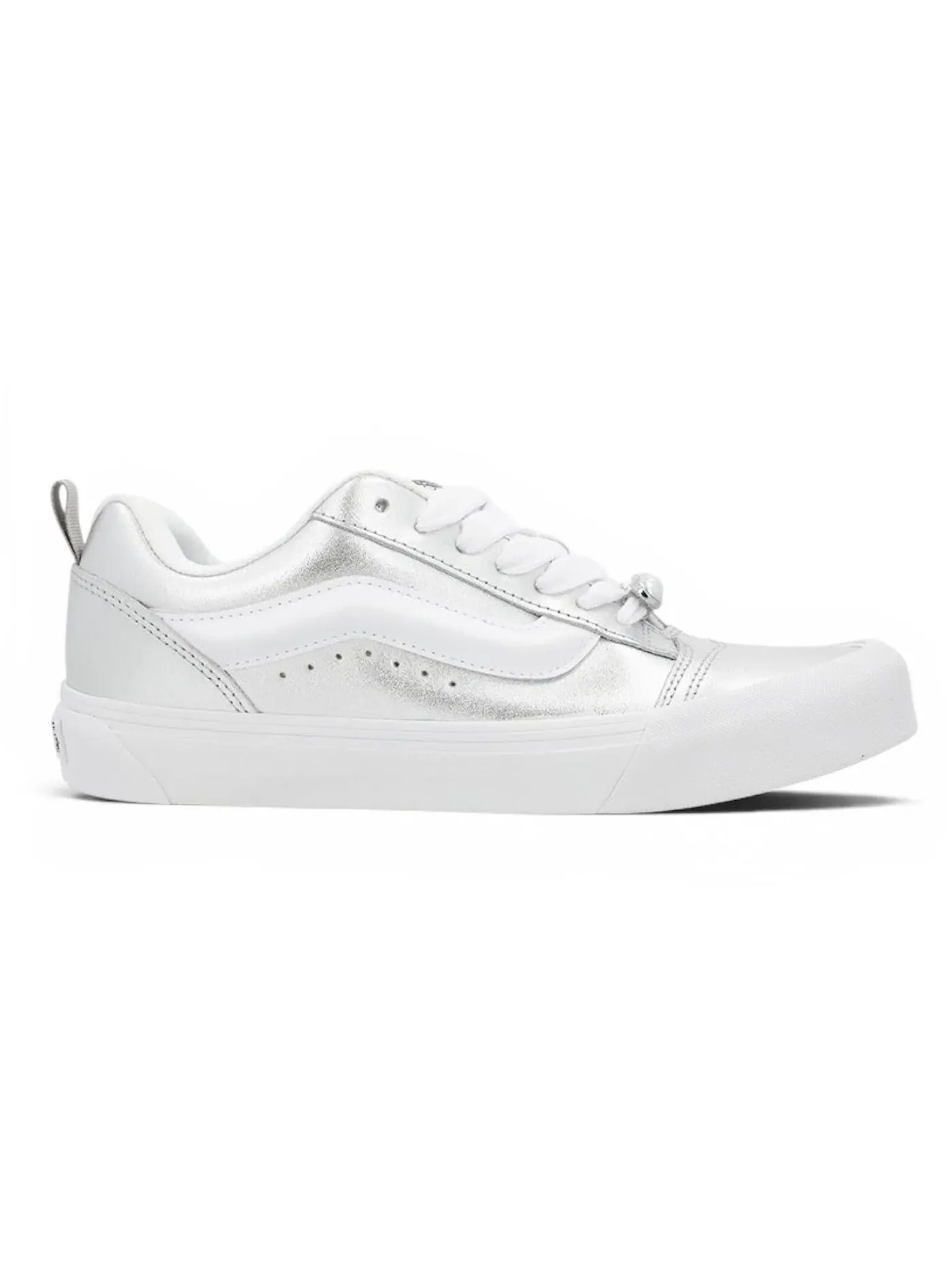 Женские кроссовки с металлической кожей Vans Knu Skool — изображение 1 из 1, серебряный