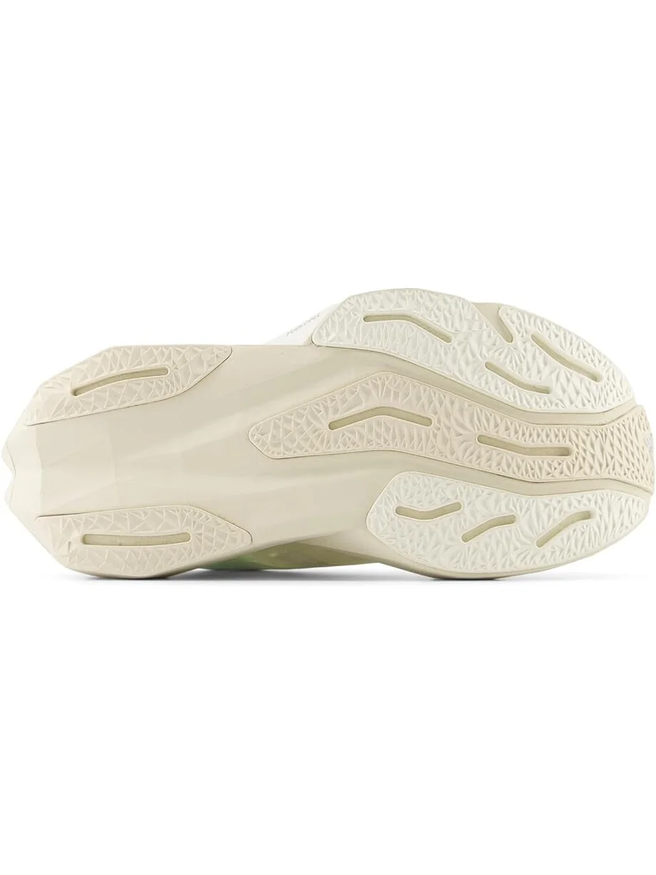 Кроссовки New Balance FuelCell Rebel v4 — изображение 3 из 3, белый
