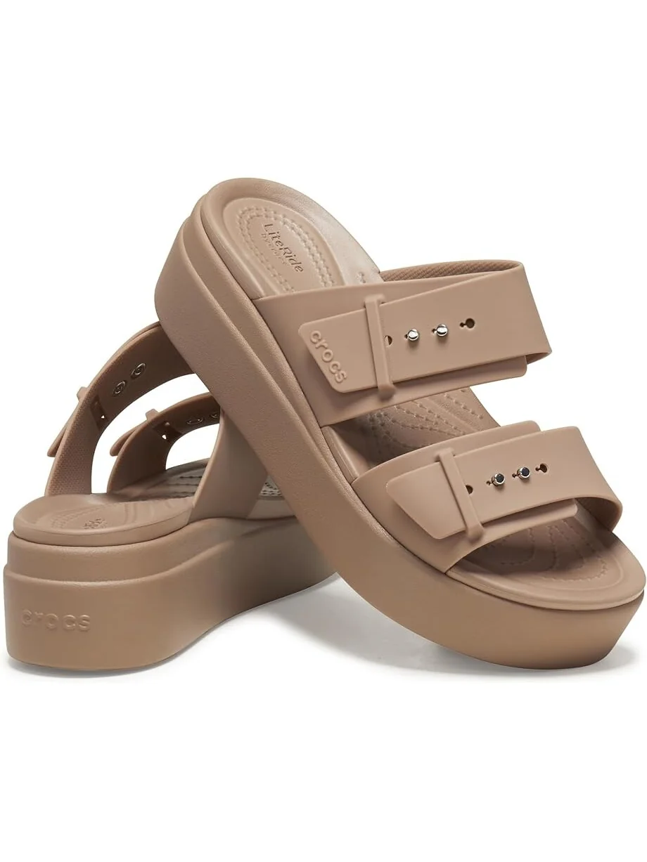 Сандалии Crocs Brooklyn Buckle Low Wedge
