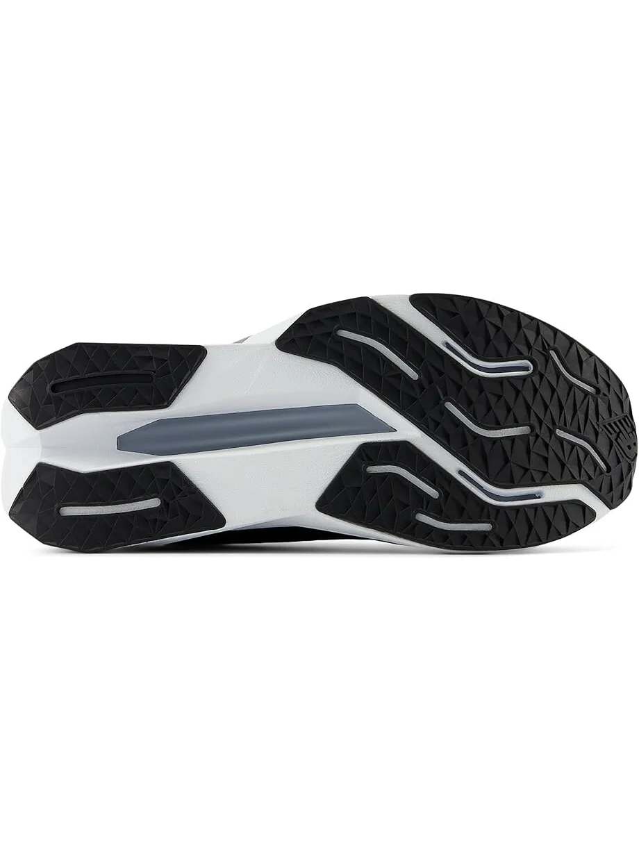 Кроссовки New Balance FuelCell Propel v5 — изображение 3 из 4, черный