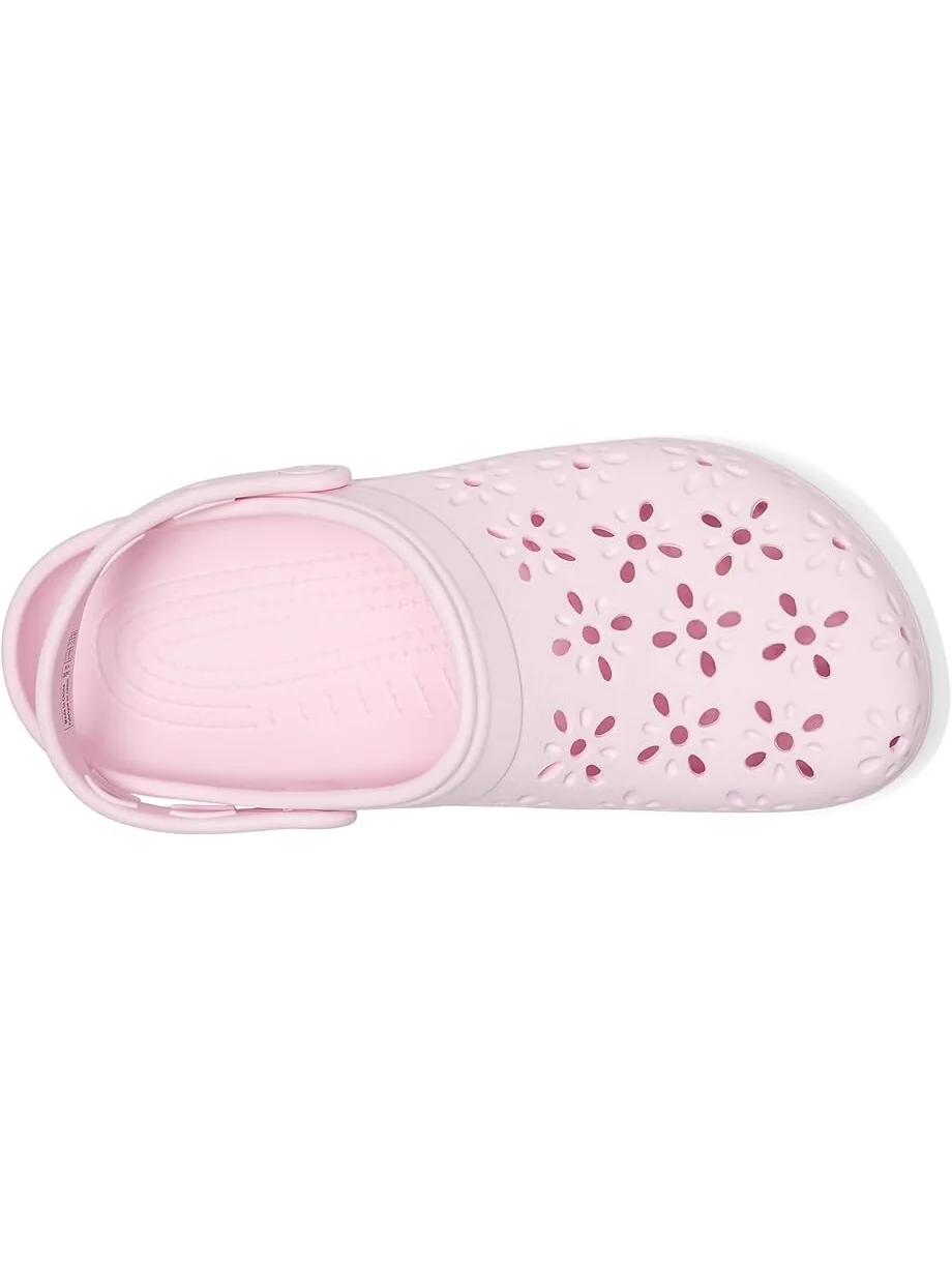 Сабо Unisex Crocs Classic Clogs with Floral Cut Out Design — изображение 2 из 7, розовый