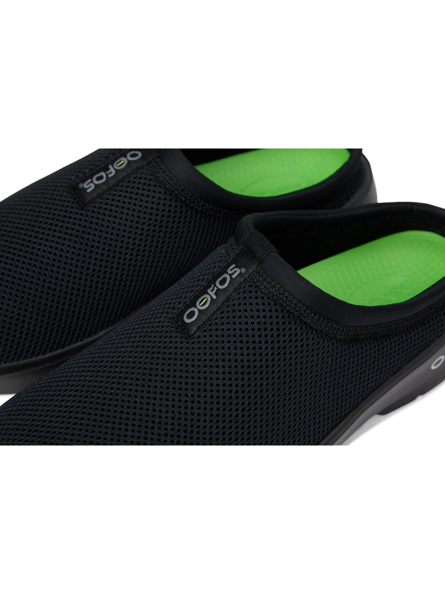 Кроссовки OOFOS OOcoozie Sport Mule Shoe — изображение 6 из 7, черный
