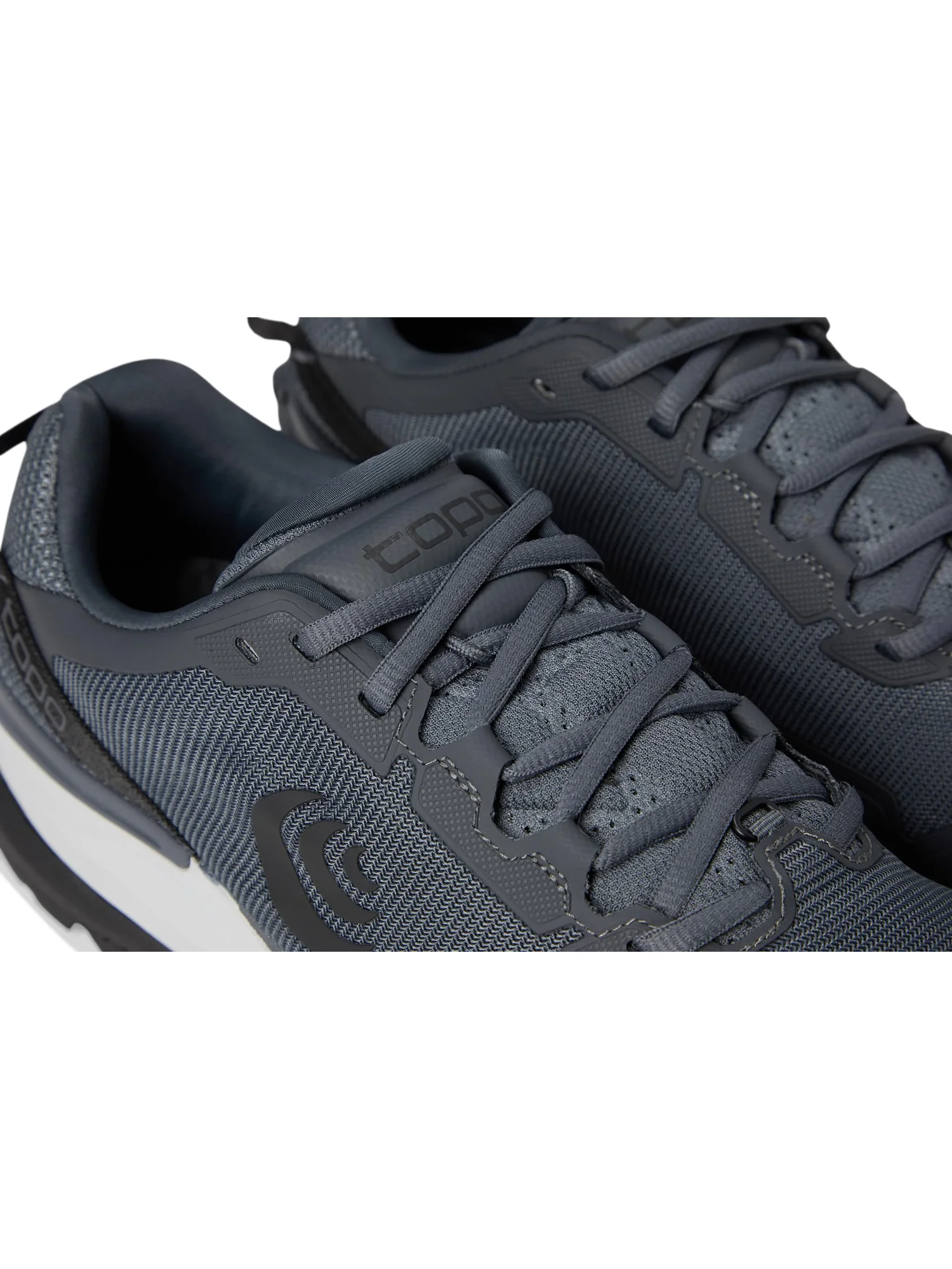 Кроссовки Topo Athletic Traverse — изображение 6 из 7, серый/темно-серый