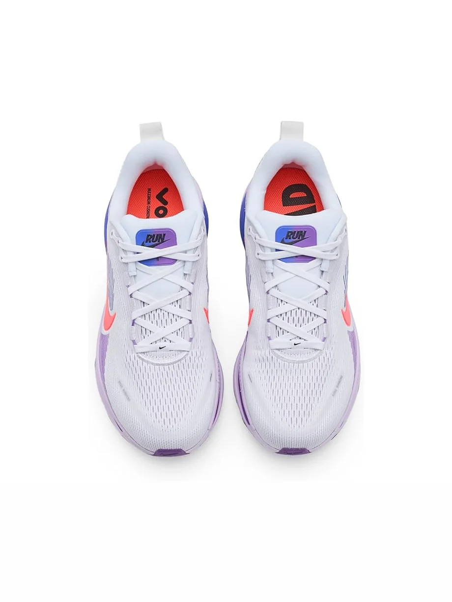Женские кроссовки Nike Vomero 18 — изображение 2 из 7, белый//фиолетовый