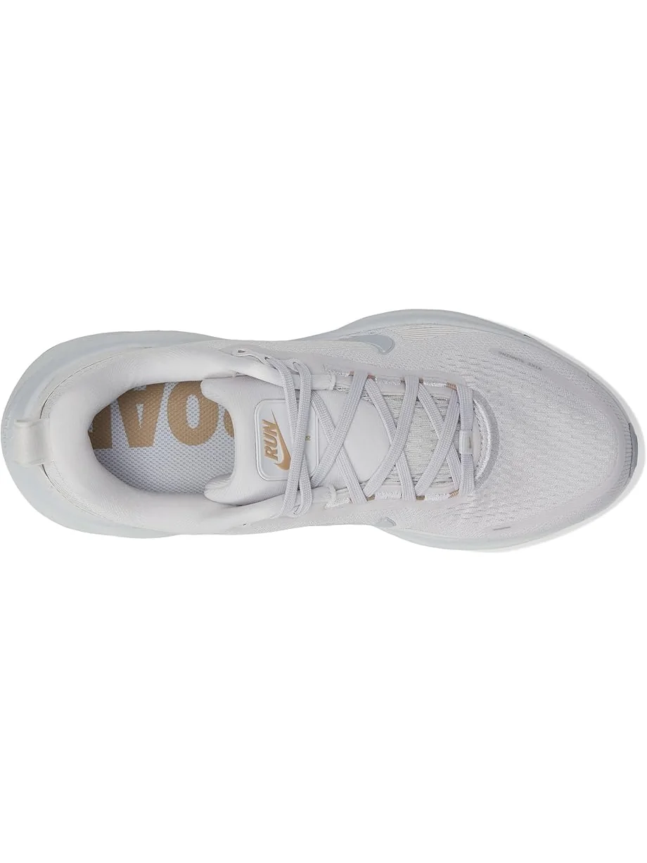 Кроссовки Nike Vomero 18 — изображение 2 из 7, серый/серый/белый