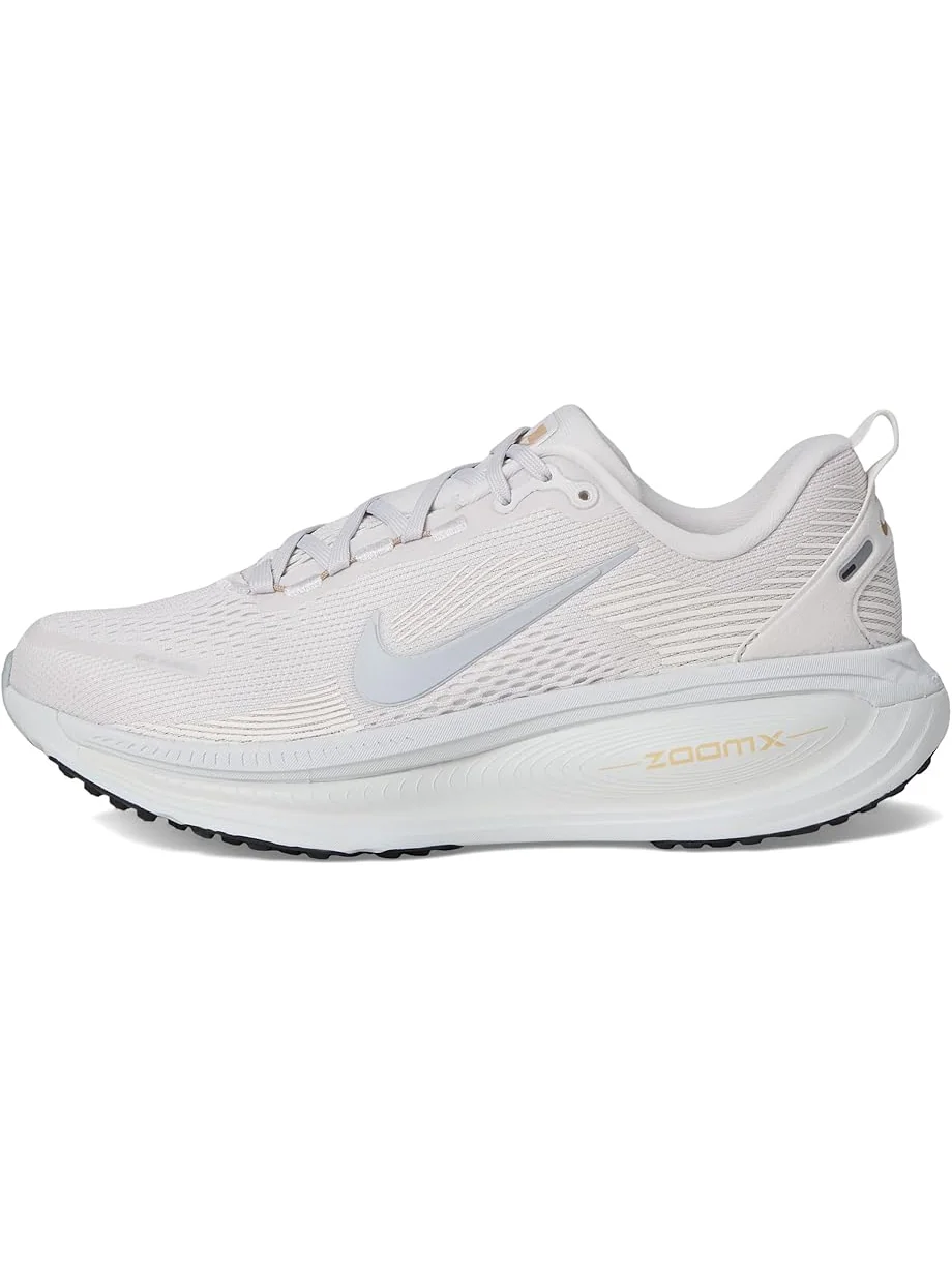 Кроссовки Nike Vomero 18 — изображение 4 из 7, серый/серый/белый