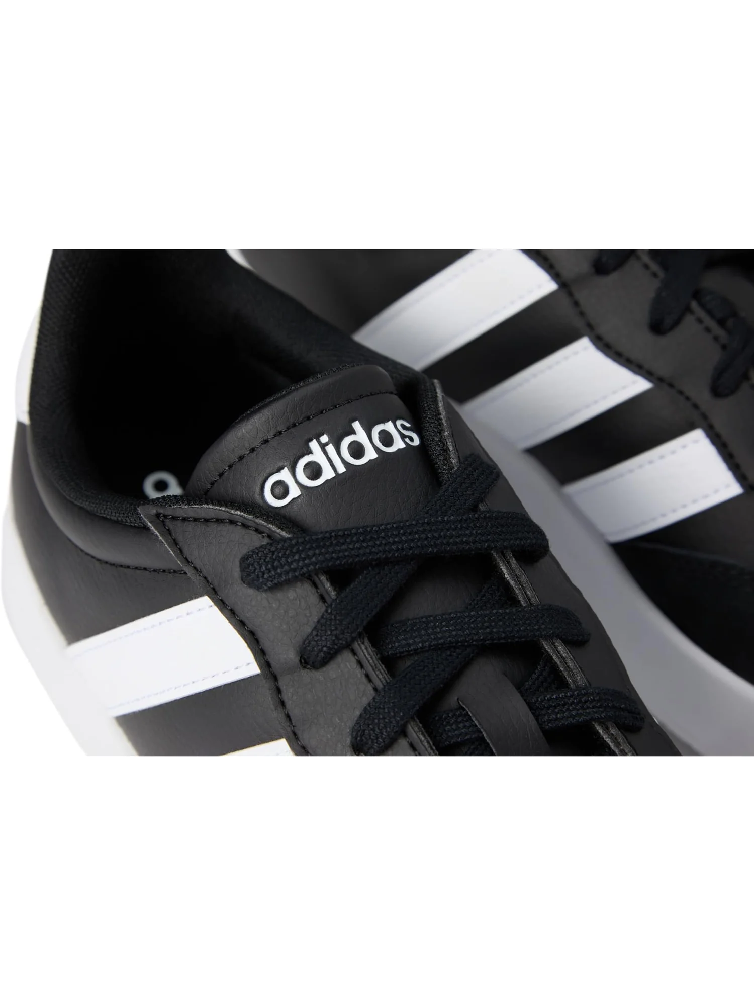 Кроссовки adidas Men's Barreda — изображение 6 из 7, черный/белый/черный