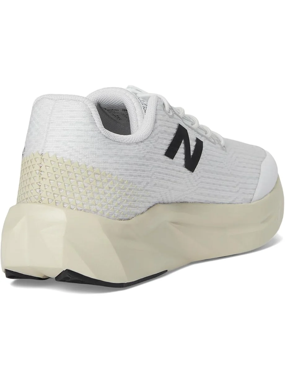 Кроссовки New Balance Kids Fuelcell Propel v5 Bungee — изображение 5 из 7, белый/черный