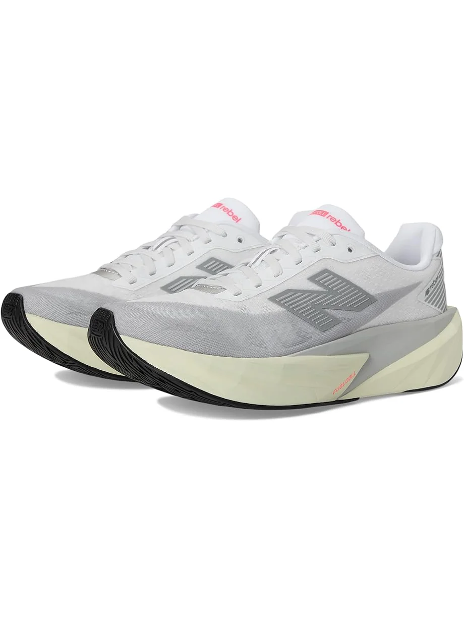 Кроссовки New Balance FuelCell Rebel v5 — изображение 1 из 7, белый